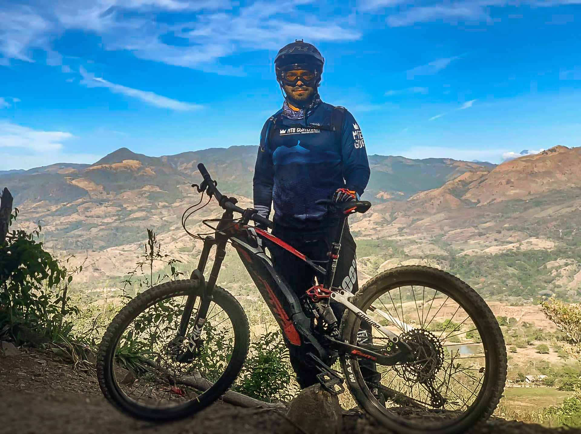 Fantic Enduro Integra XEF eBike Rental - MTB Guatemala Mountain 